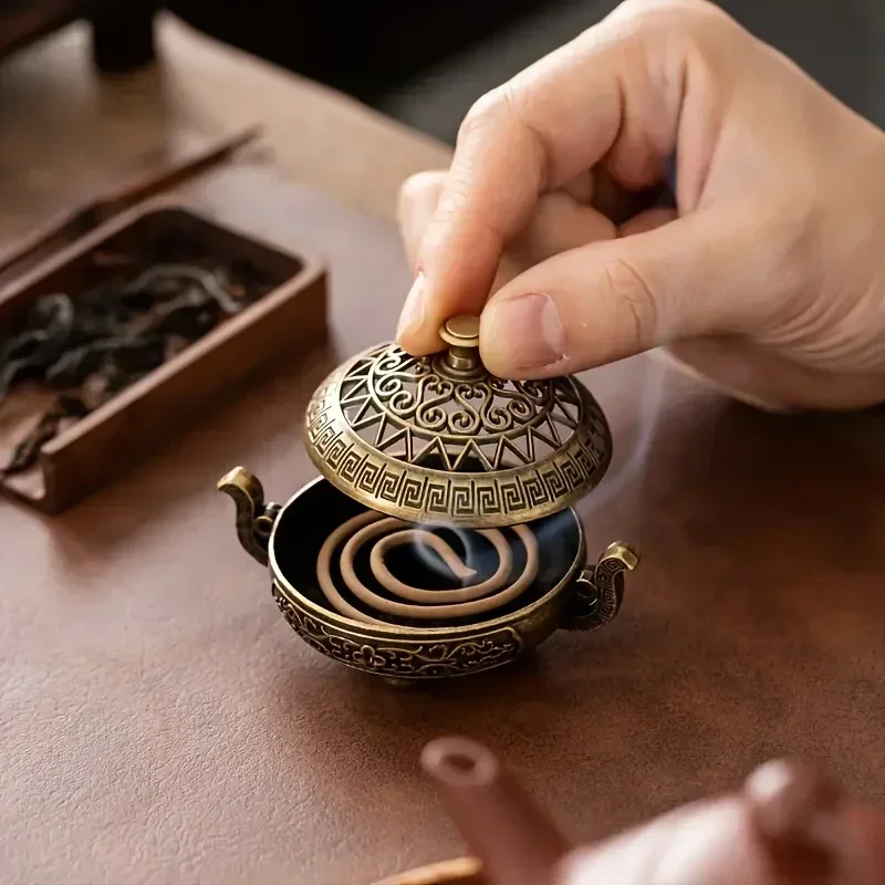 مبخرة نحاسية بتصميم عربي، حامل لشرائح العود، غير معطرة