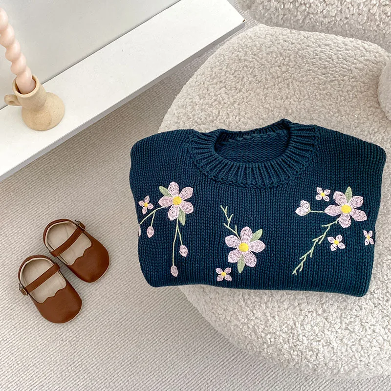 Girls Embroidery Sweaters O Neck Knitwear