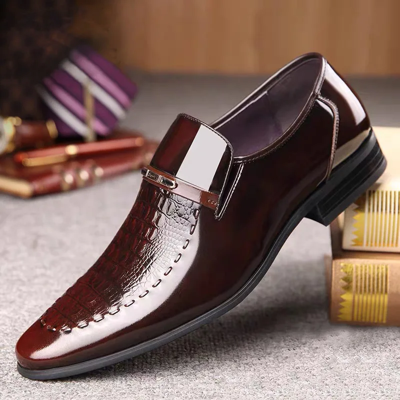 Business Men Leather Shoes Patent Leather Men's Dress Shoes Slip on Pointed Toe Mens Oxford Hot New British Party Footwear