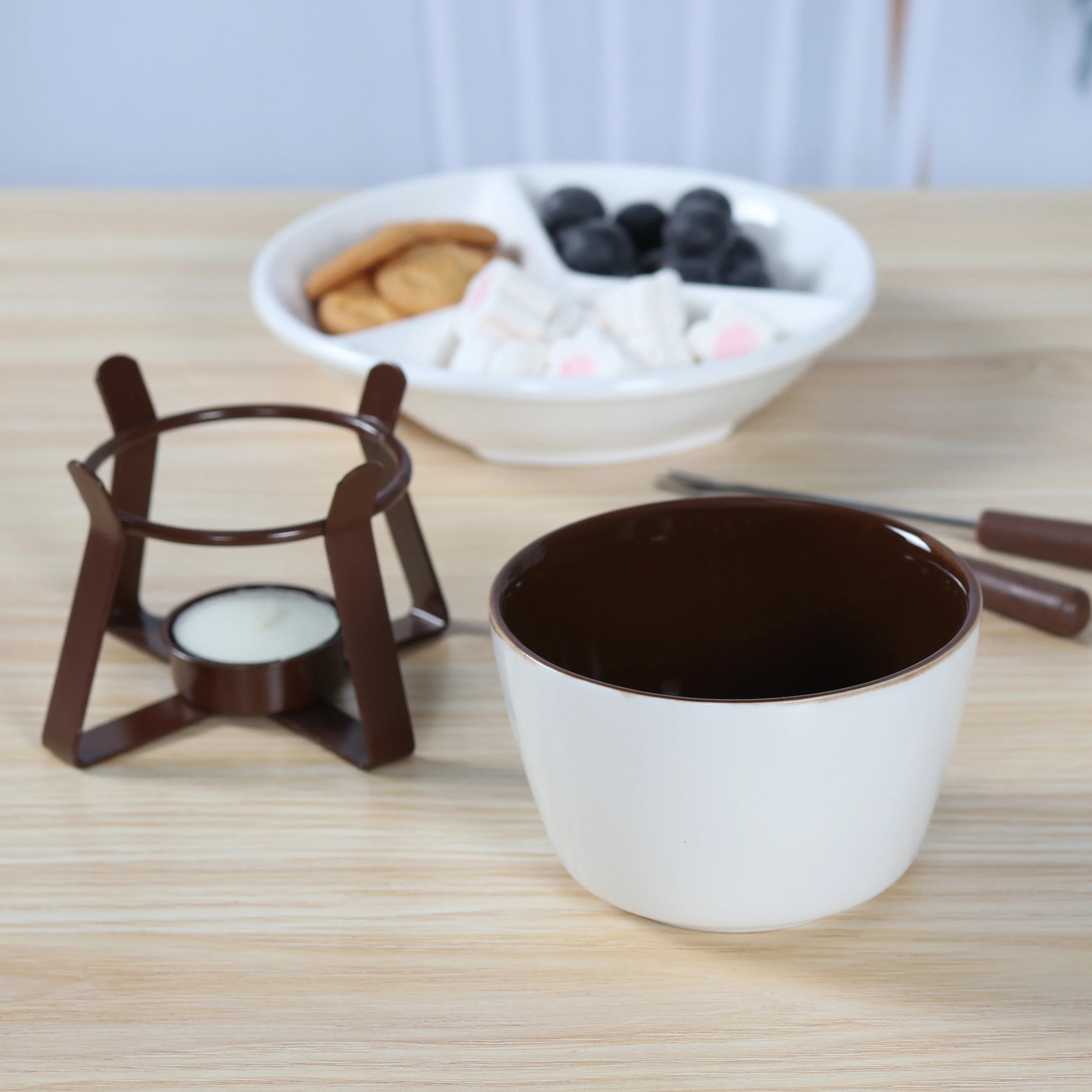 Ceramic hot chocolate pot, chocolate color cheese fondue pot