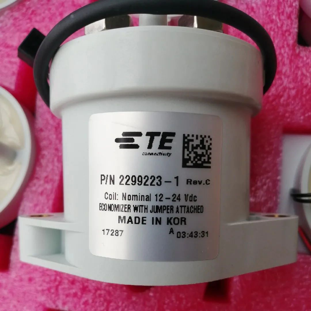 

Высоковольтный контактор постоянного тока TE Tyco 2299223-1, катушка 900V500A, реле 12-24 В