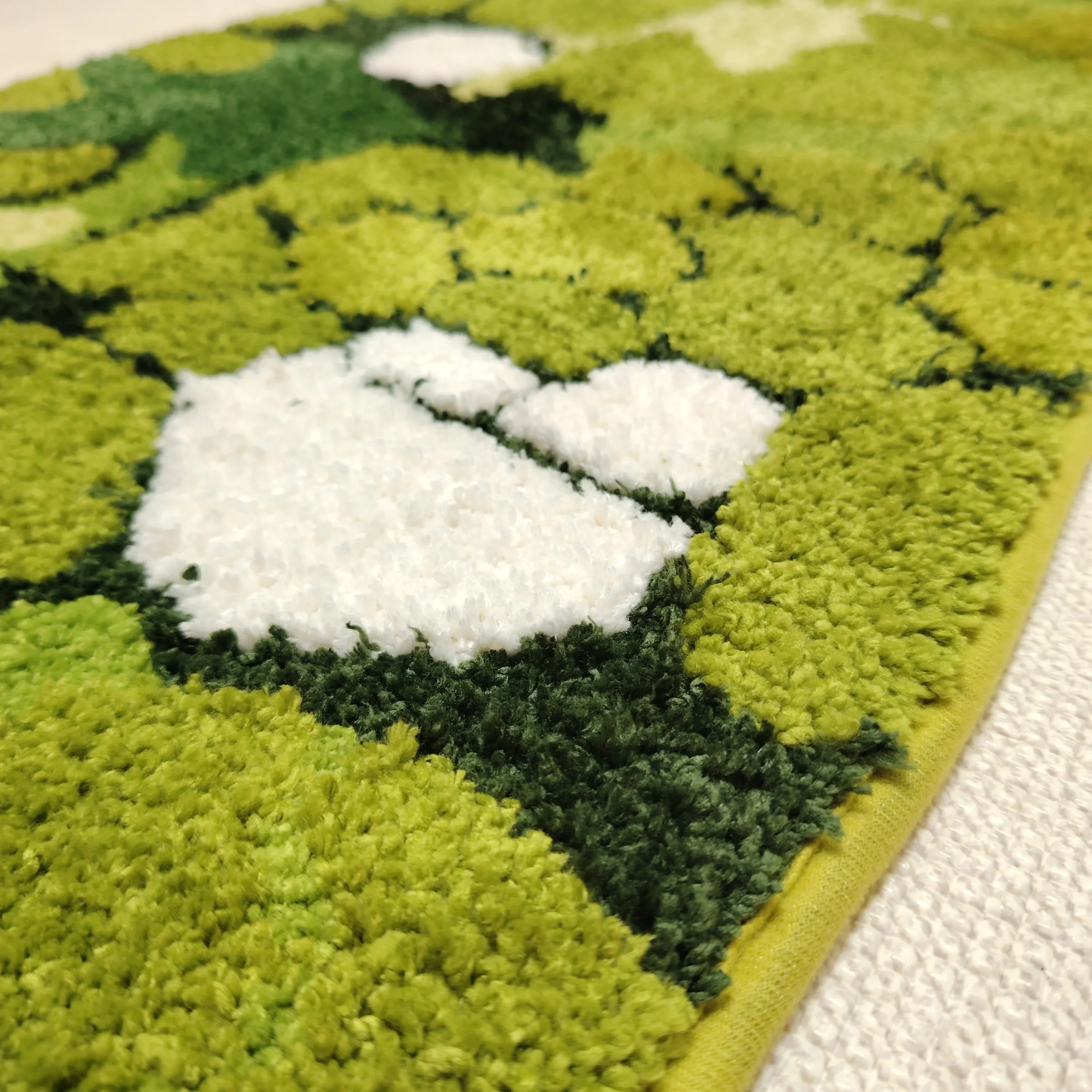 VIKAMA Moderner, minimalistischer Teppich mit grünem Tarnmuster, weiches, hautfreundliches Material, geeignet für Wohnzimmer, Schlafzimmer und Flure – Detail 2