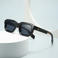 New Retro Small Sunglasses Men Women Fashion Popular Square Sun Glasses Luxury Brand Designer Traveling Eyewear Shades UV400