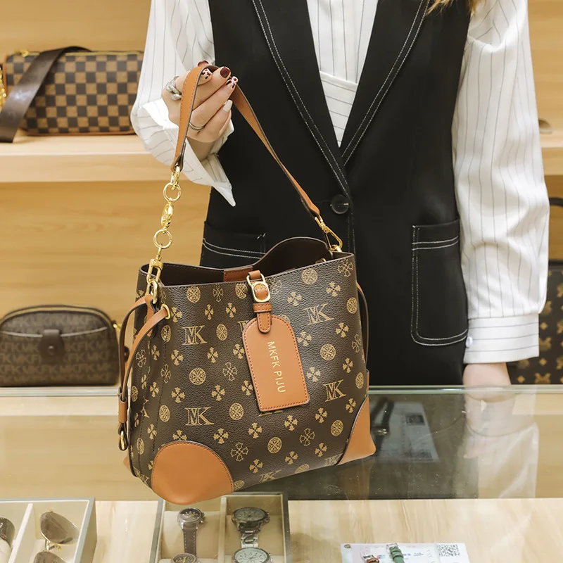 

Handbag 2024 New Cross border Bucket Bag Women's Bag High end Light Luxury Large Capacity Handheld Crossbody Bag Piece