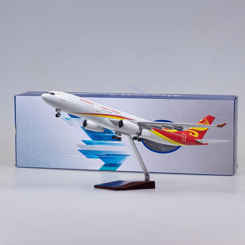 

Модель самолета из резины в масштабе 1:135, 47 см, авиакомпании Hainan Airlines, гражданская коллекция самолетов A330, сувенир с колесами и подсветкой