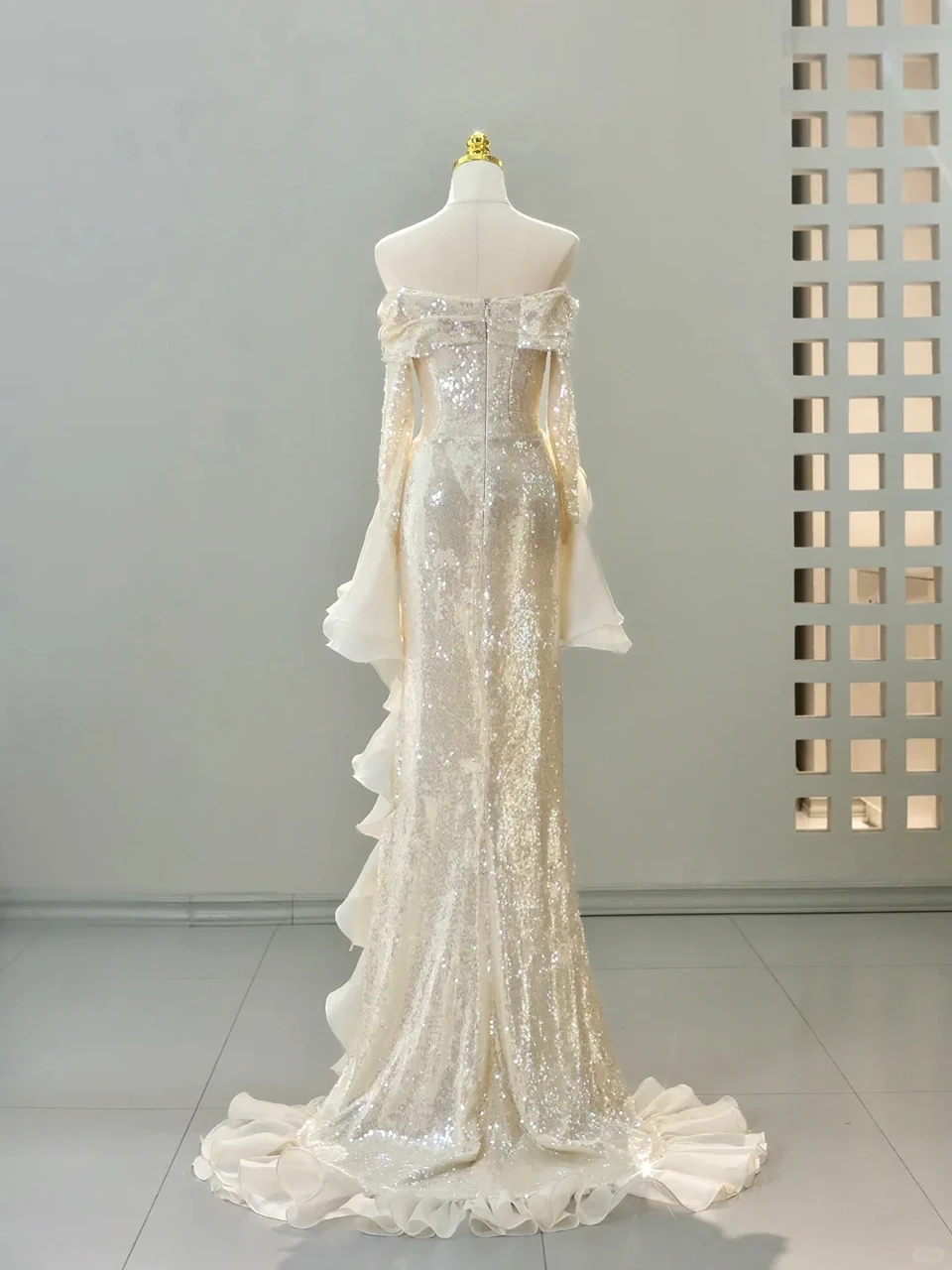 Maßgeschneidertes Luxus-Abendkleid mit Pailletten, klassisch glitzernd, Meerjungfrauen-Stil, mit Fransen, 2026, U-Boot-Ausschnitt, bodenlang, für Partys und Abschlussbälle – Detail 6
