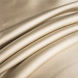 Luxurious Natural Mulberry Silk Fitted Bed Sheet with Elastic Bands - 140x200x25cm (Shallow Khaki)
