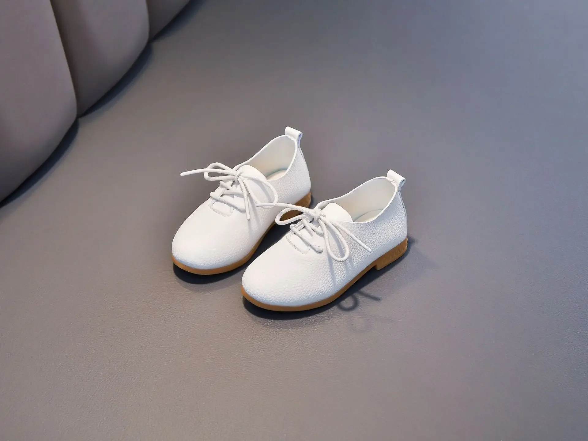 Kinder-Flachschuhe Einfarbig Matt PU Britischer Stil Kinder-Lederschuhe Rutschfest 2026 Neue Mode Jungen Mädchen Schicke Schuhe Weich – Detail 14