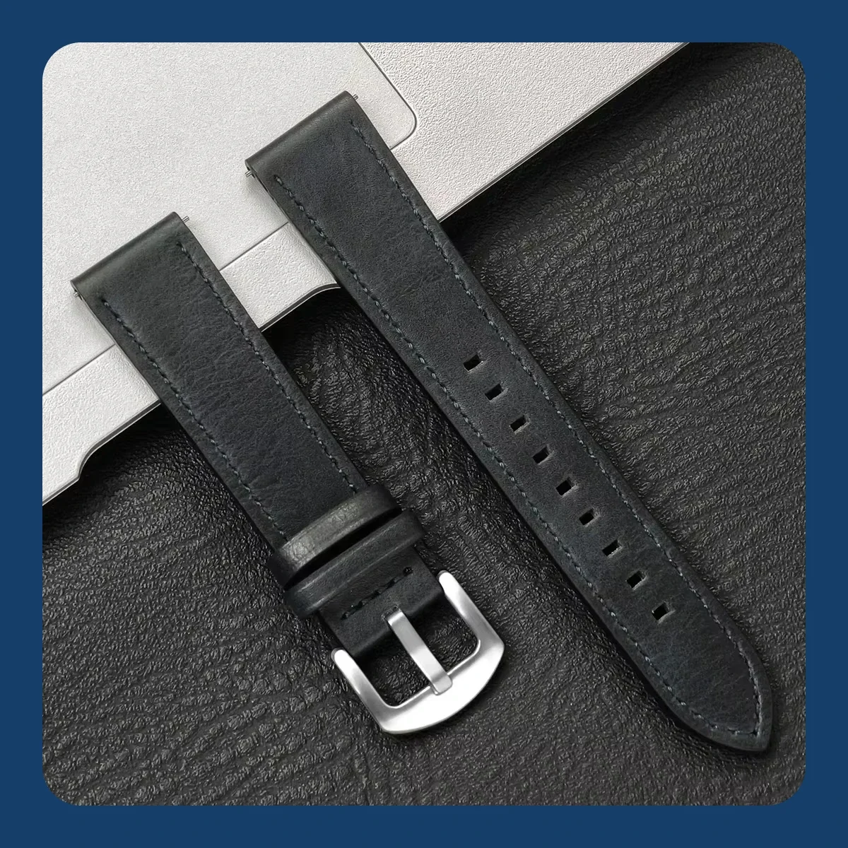 Versatile Silicone Watch Band - 20mm/22mm | Classic & Durable Strap