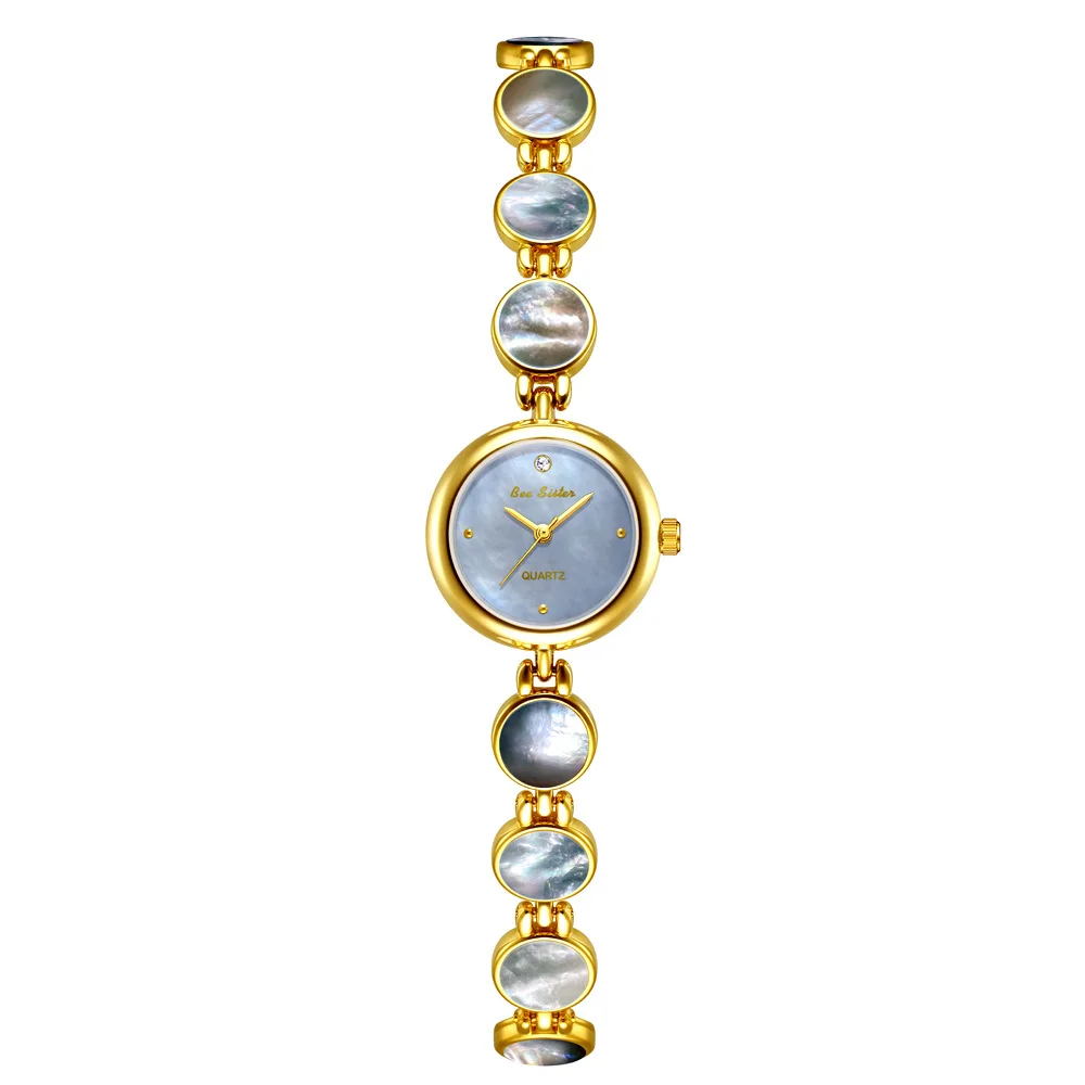Elegant Women's Gold Bracelet Watch - Stylish & Fashionable Timepiece