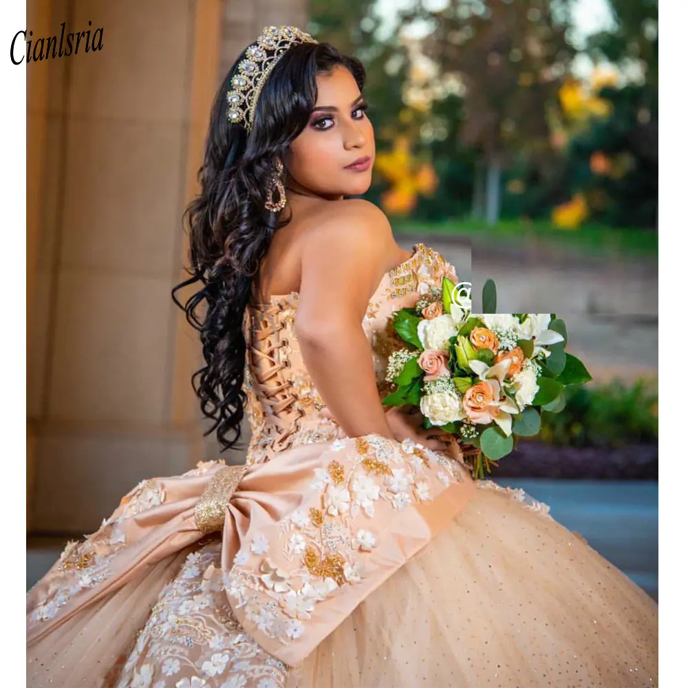 

Gold Sparkly Beading Crystal Sleeveless Ball Gown Quinceanera Dresses Bow Handmade Flowers Sweet 16 Dress Vestido De 15 Anos