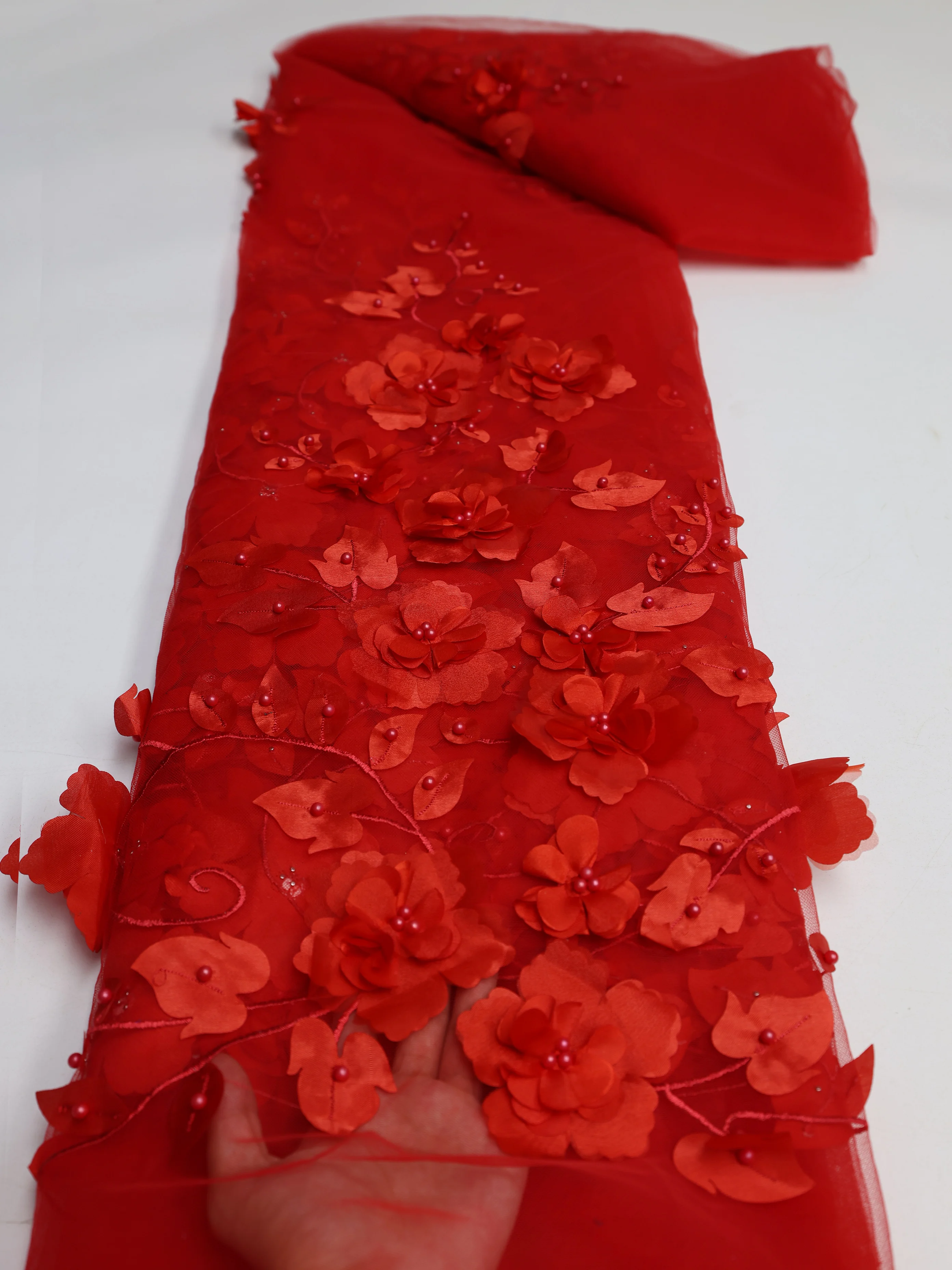 Latest 3D Floral French Lace Fabric with Beaded High Quality Mesh