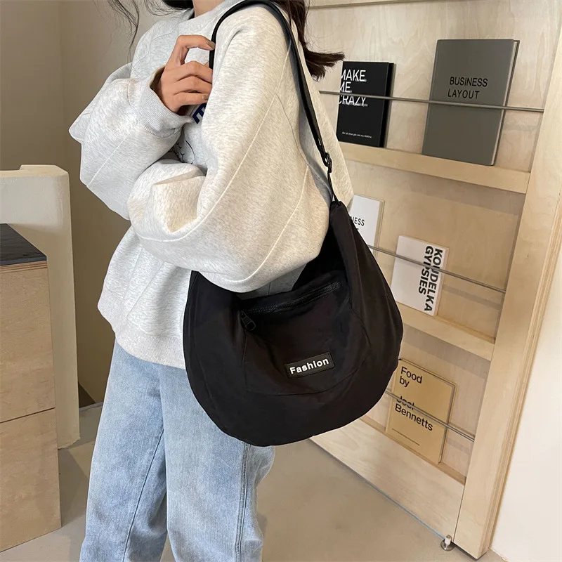 

Large capacity diagonal cross bag for women's sports and leisure waist bag, street trend workwear, student shoulder bag