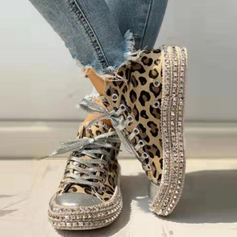 Women's Casual Shoes Fashion Studded Leopard Print Canvas Shoes for Women Lightweight Breathable Vulcanized Shoes Zapatos Mujer