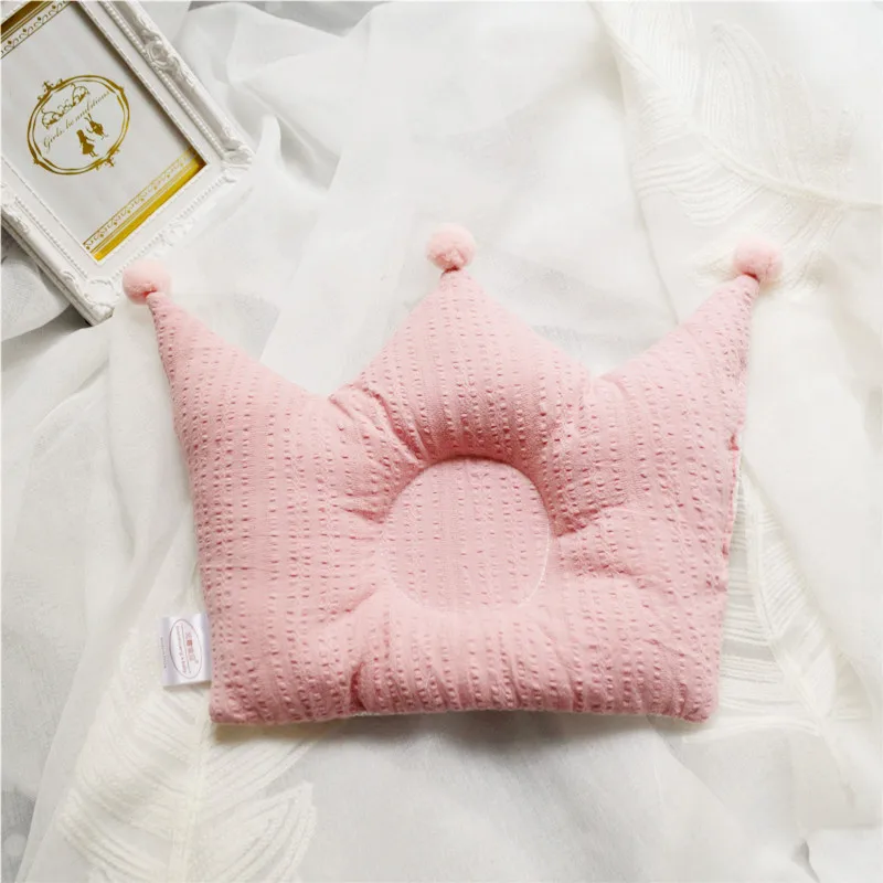 Almohada con forma de corona para decoración de la cama del hogar, almohadas  de bebé estampadas, cojines decorativos para respaldo, regalo de San  Valentín - AliExpress