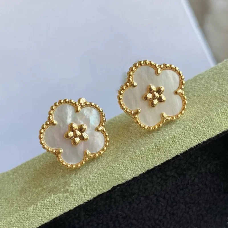 

Fashion simple Rose Gold Plum Flower earrings ladies sweet romantic elegant temperament luxury brand jewelry party gift