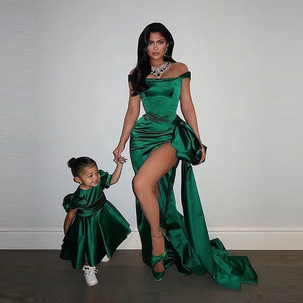 

Hunter Green Mother and Daughter Dress for Photoshoot Off The Shoulder High Slit Mommy and Me Dresses Christmas Family Look