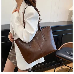 Large - Capacity Stylish Women's Tote Bag - Fashionable and Minimalist Design (Coffee)