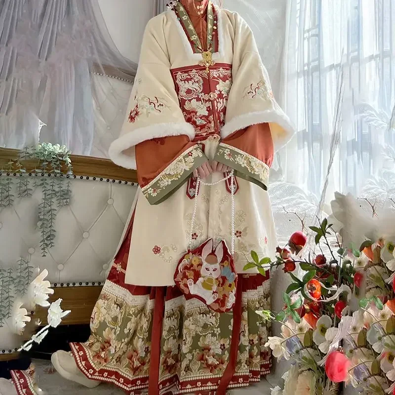 

Рубашка с вышитым воротником Mamianqun Hanfu Ming, костюм красного хана с воротником-стойкой и толстой белой юбкой с изображением лошади на осень и зиму