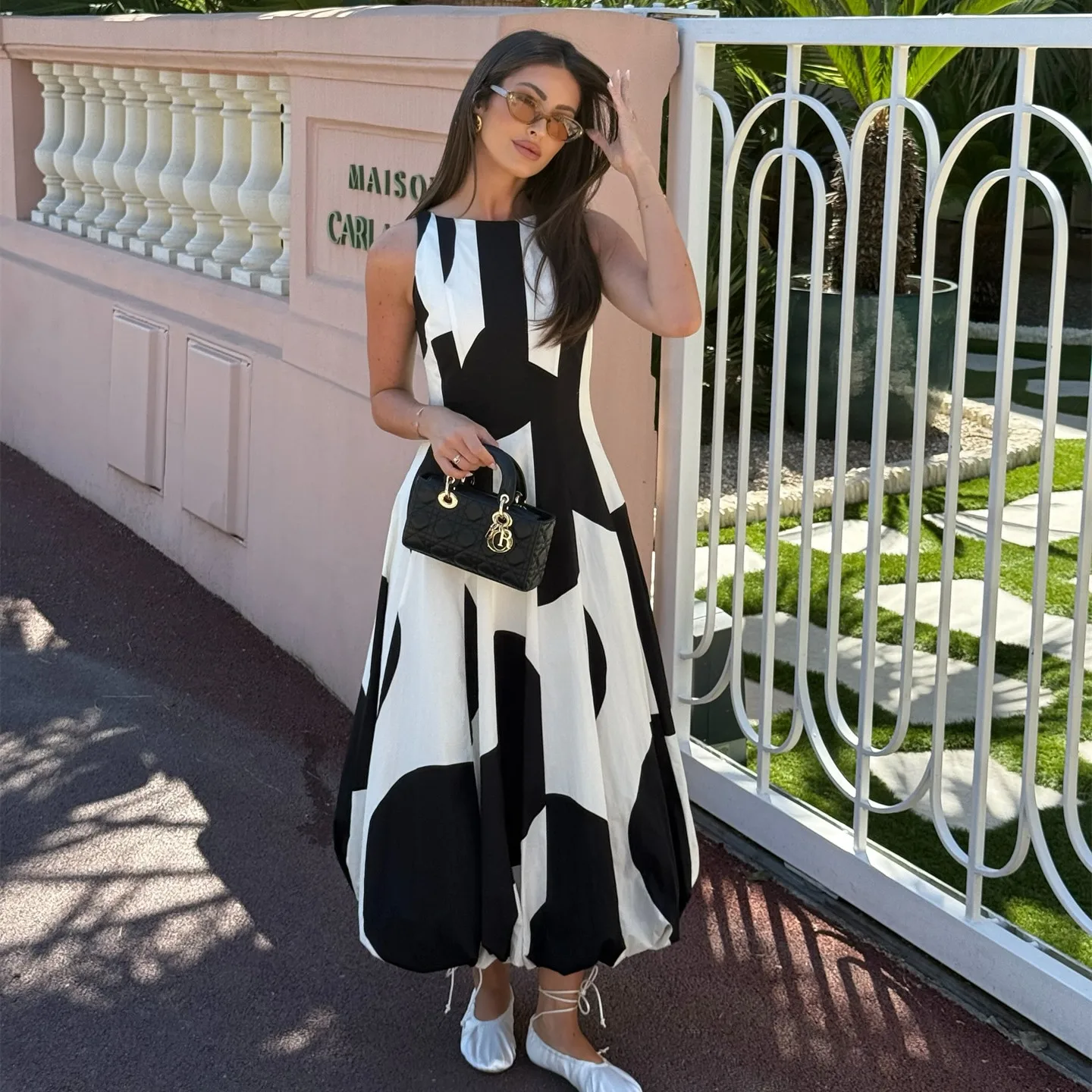 PB & ZA2025 نمط غير منتظم ألوان متباينة رقبة مستدي...