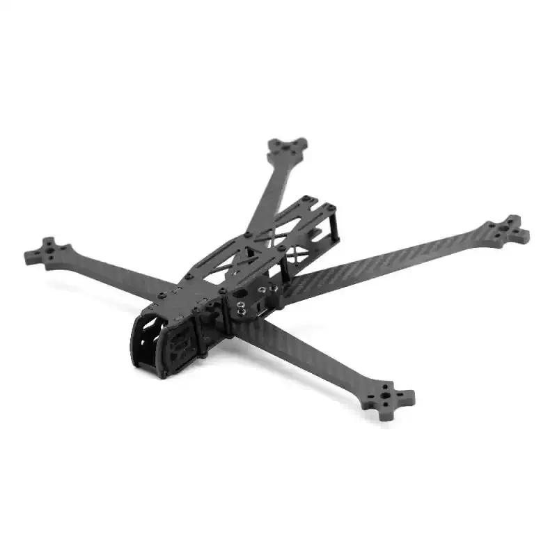 Kit cadre TBS Source One V6 7 pouces DC pour drone FPV longue distance monté avec moteurs et hélices.