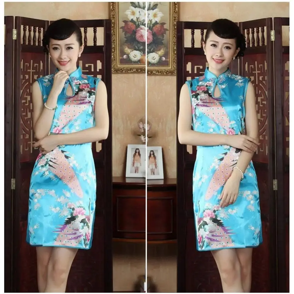 Sexy Women Sleeveless Qipao Dress Mandarin Collar Peacock Print Side Slitting Hem Short Dress Satin Evening Party Vestidos