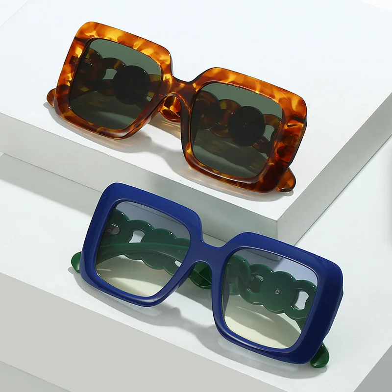 D&T 2022 New Fashion Square Sunglasses Women Men Brand Designer Gradients Lens Frame Golden Sun Glasses Casual UV400_voghion.com
