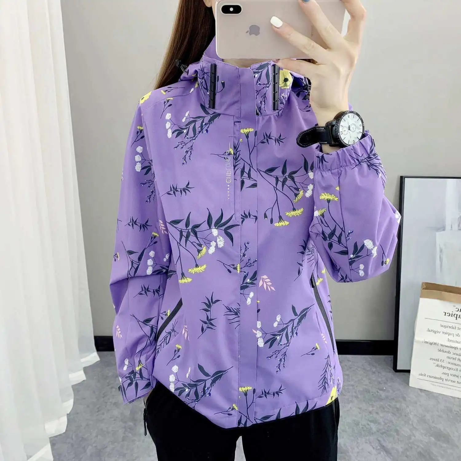 Spring and Autumn Period and The Outdoor Ski-wear, Female Camouflage Hooded Mountaineering Light Big Yards Long Sleeve Coat