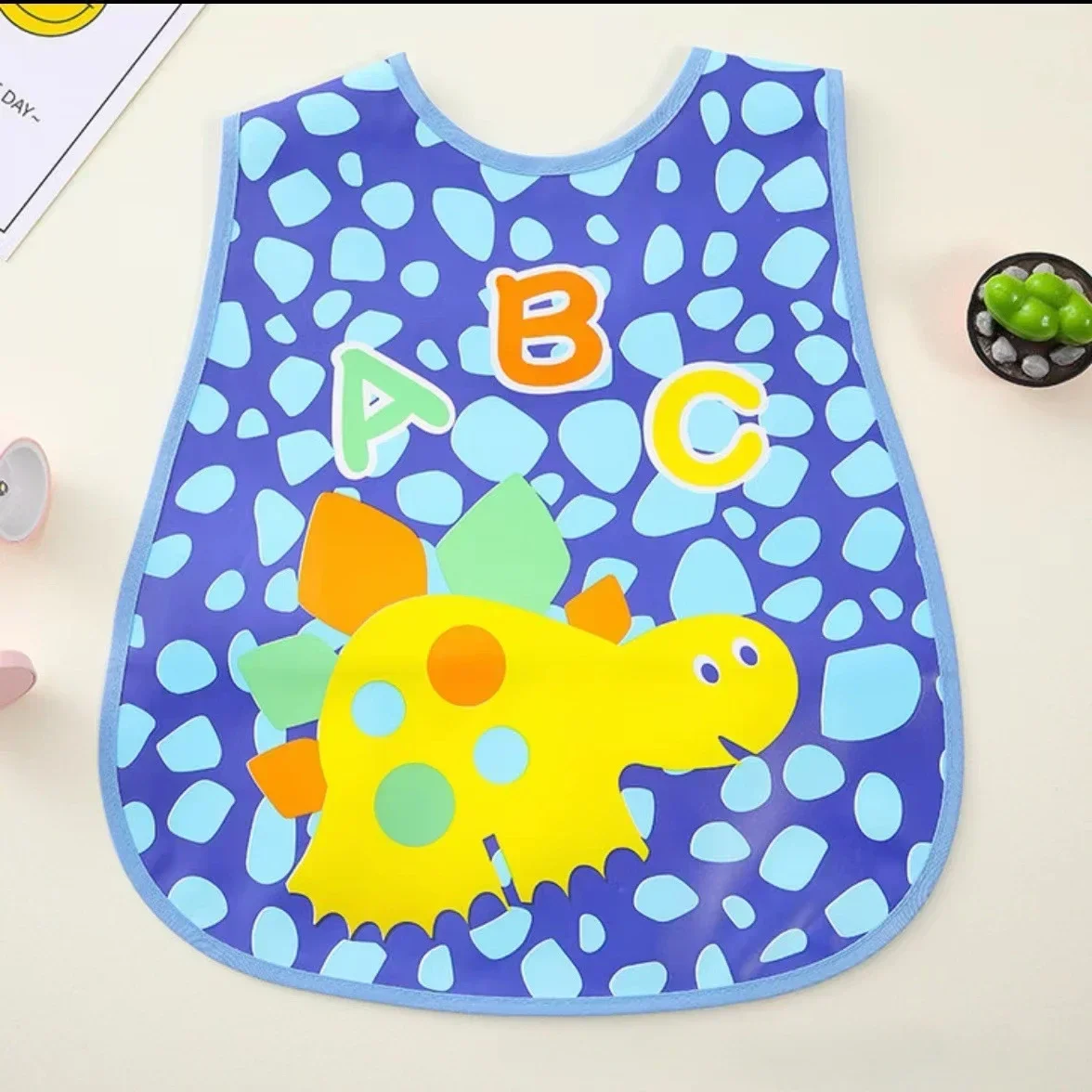 Cartoon Reusable Baby Waterproof Bib Cute EVA Saliva Towel Anti Dirty Apron Feeding Drool Towel for 1-3 Years Old Children