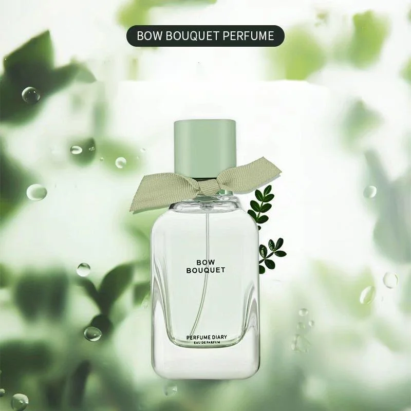 Parfym för kvinnor med blommig och fruktig doft i presentförpackning_voghion.com