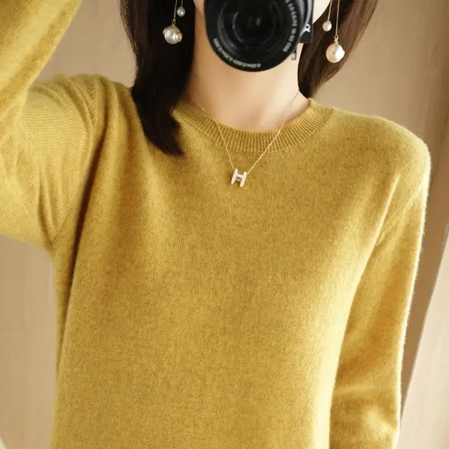 가을과 겨울 시즌에 따뜻함과 스타일을 모두 제공하는 여성용 용수철 긴팔 O넥 풀오버