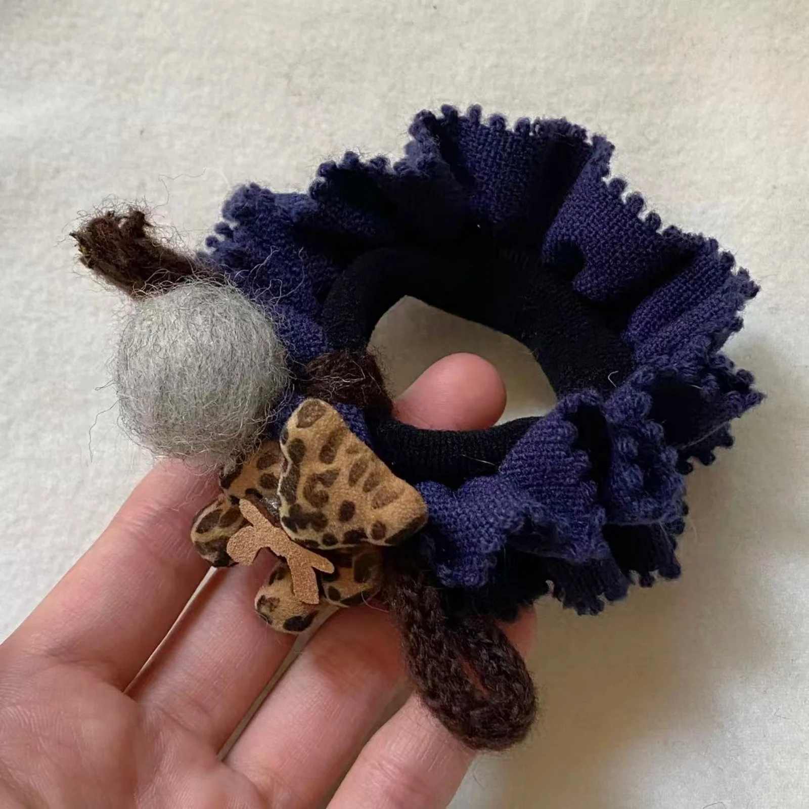 1PC Leopard Print Scrunchies, Brown Navy Hair Ties, Fuzzy Pom-pom Hair Accessories, Ruffled Fabric Elastic Hair Bands