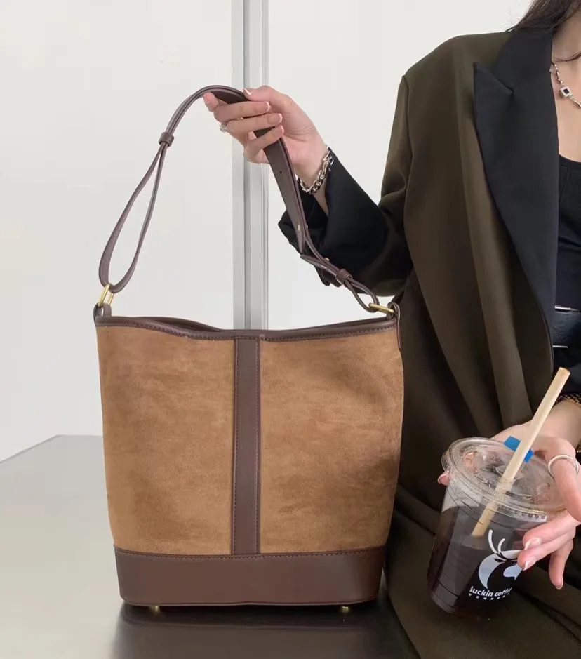 

Niche design retro frosted large-capacity bucket bag Korean style high-end texture shoulder bag suede crossbody bag