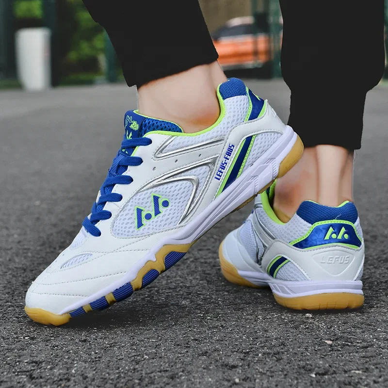 Unisex Badminton And Table Tennis Shoes Breathable Lightweight Sports Sneakers for Students And Competitions in All Seasons
