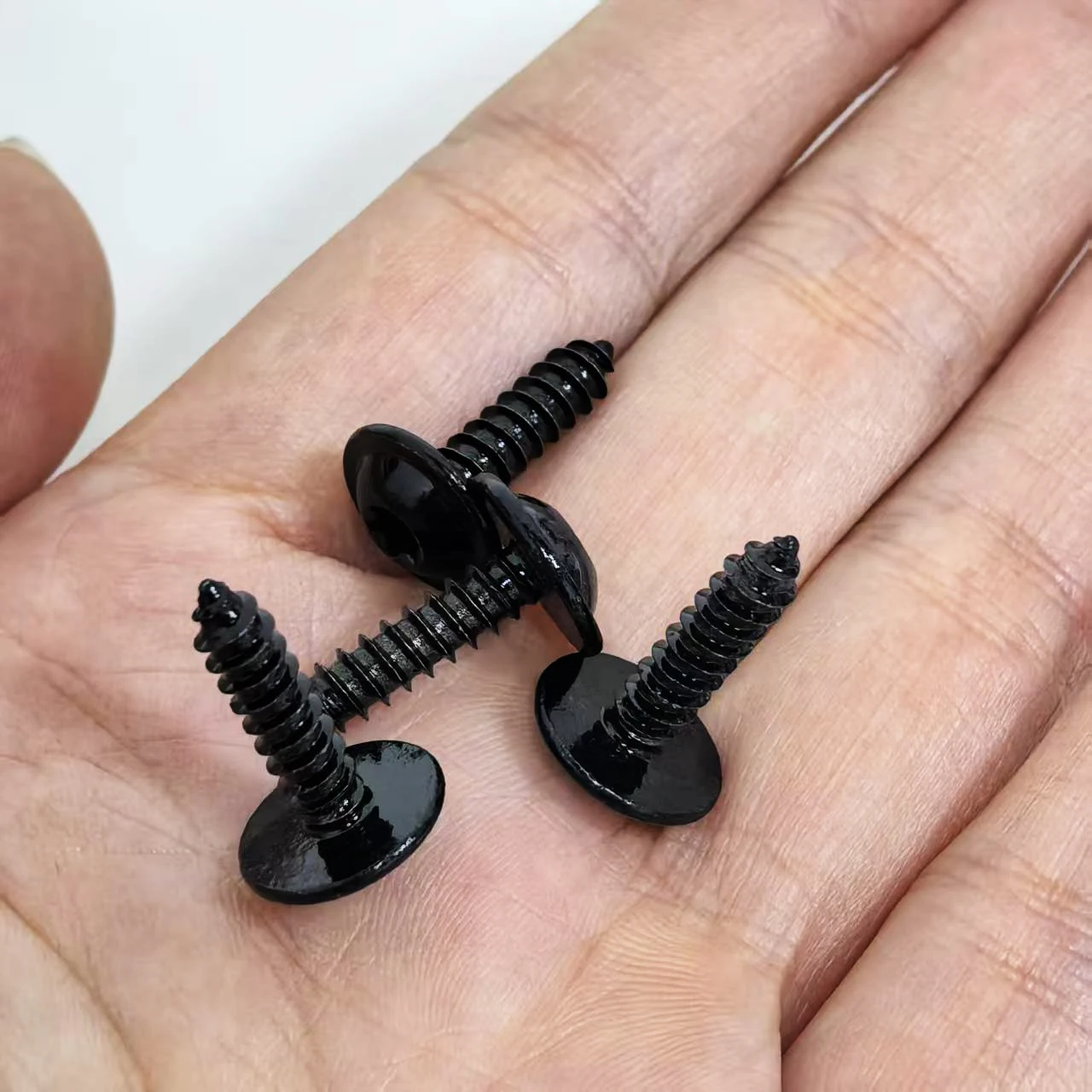 4pcs For Volkswagen VW Lavida Magotan Sagitar BORA TIGUAN Passat Golf 6 7 Dashboard Navigation Hexagon Screw car accessories auto fasteners auto accessories plastic rivets car screws
