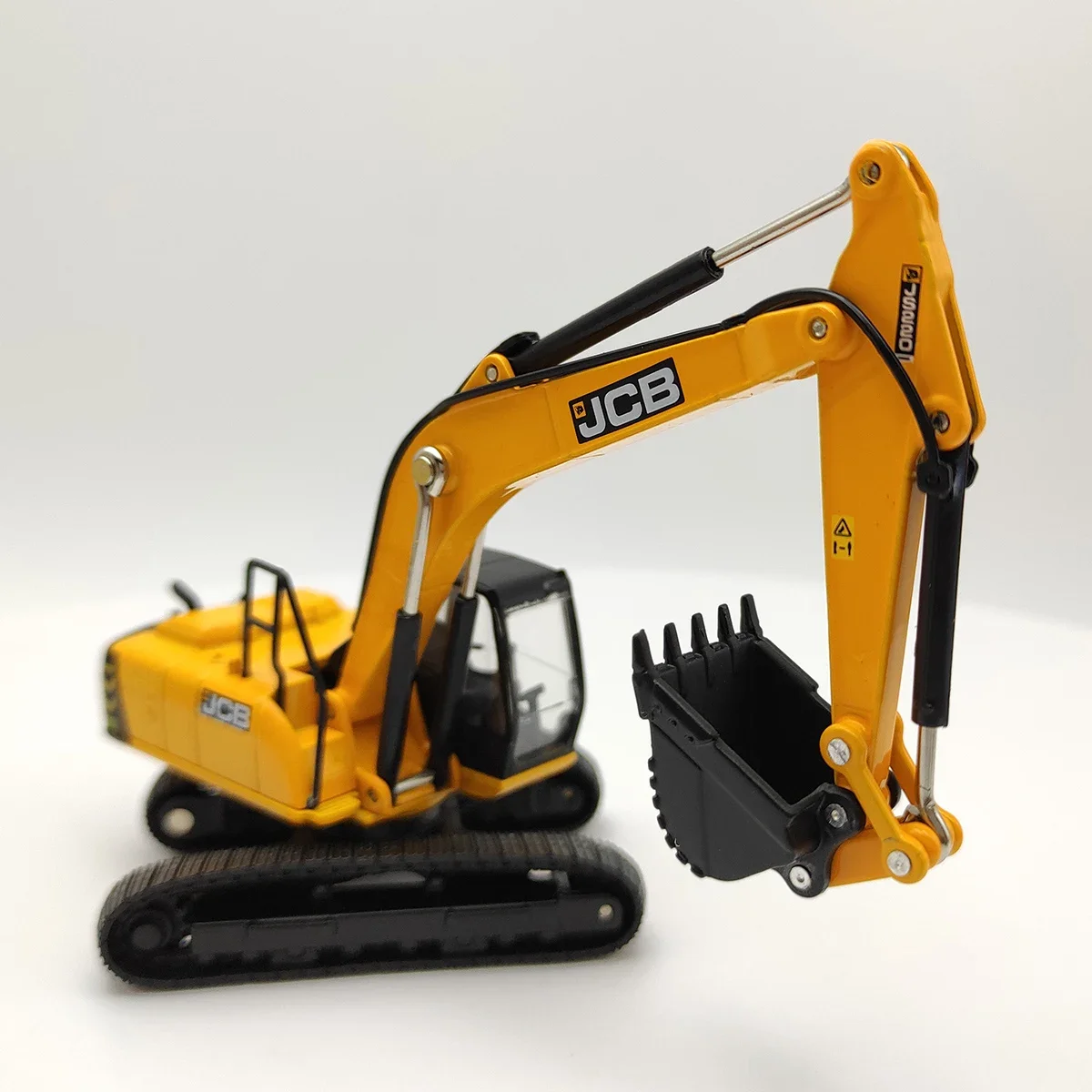 Diecast 1:76 Scale OXFORD 76JS001 JCB JS220 Tracked Excavator