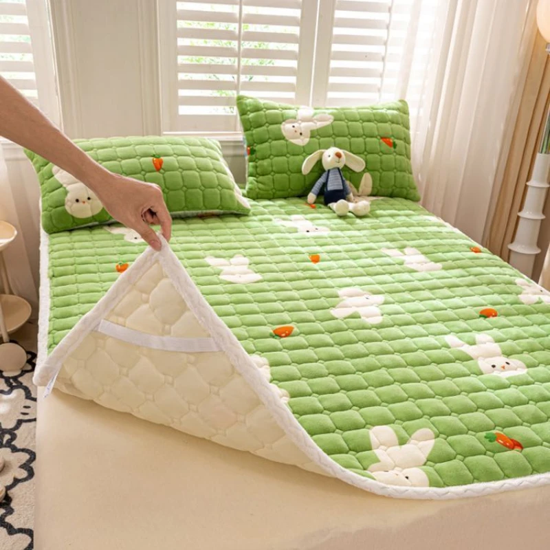 Thicken Non-slip Mattress Toppers Cover Winter Warm Single Double Bed Sheets Portable Thin Tatami Bedspreads for Home Dormitory