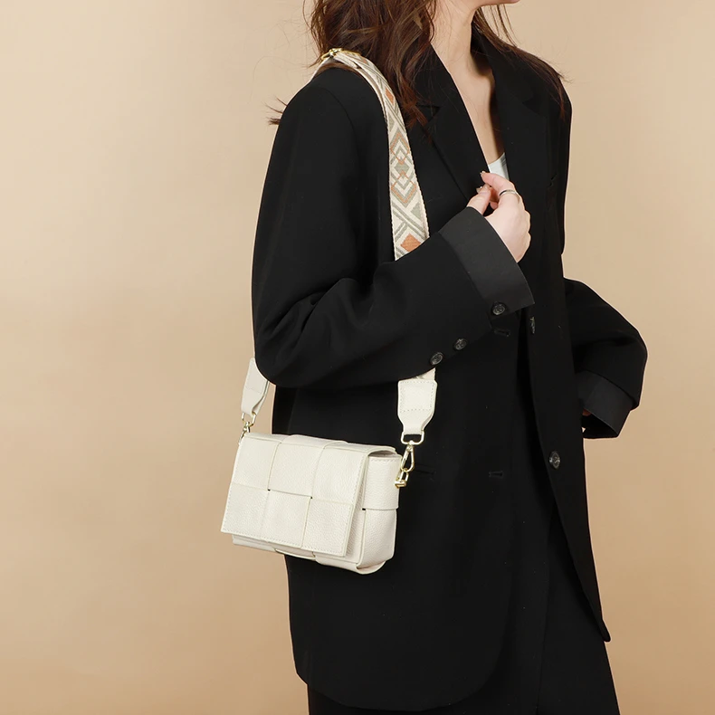 100% Cowhide Women's Shoulder Bags Genuine Leather Woven Crossbody Bags Wide Straps Messenger Bags Fashion Designer Brands Totes