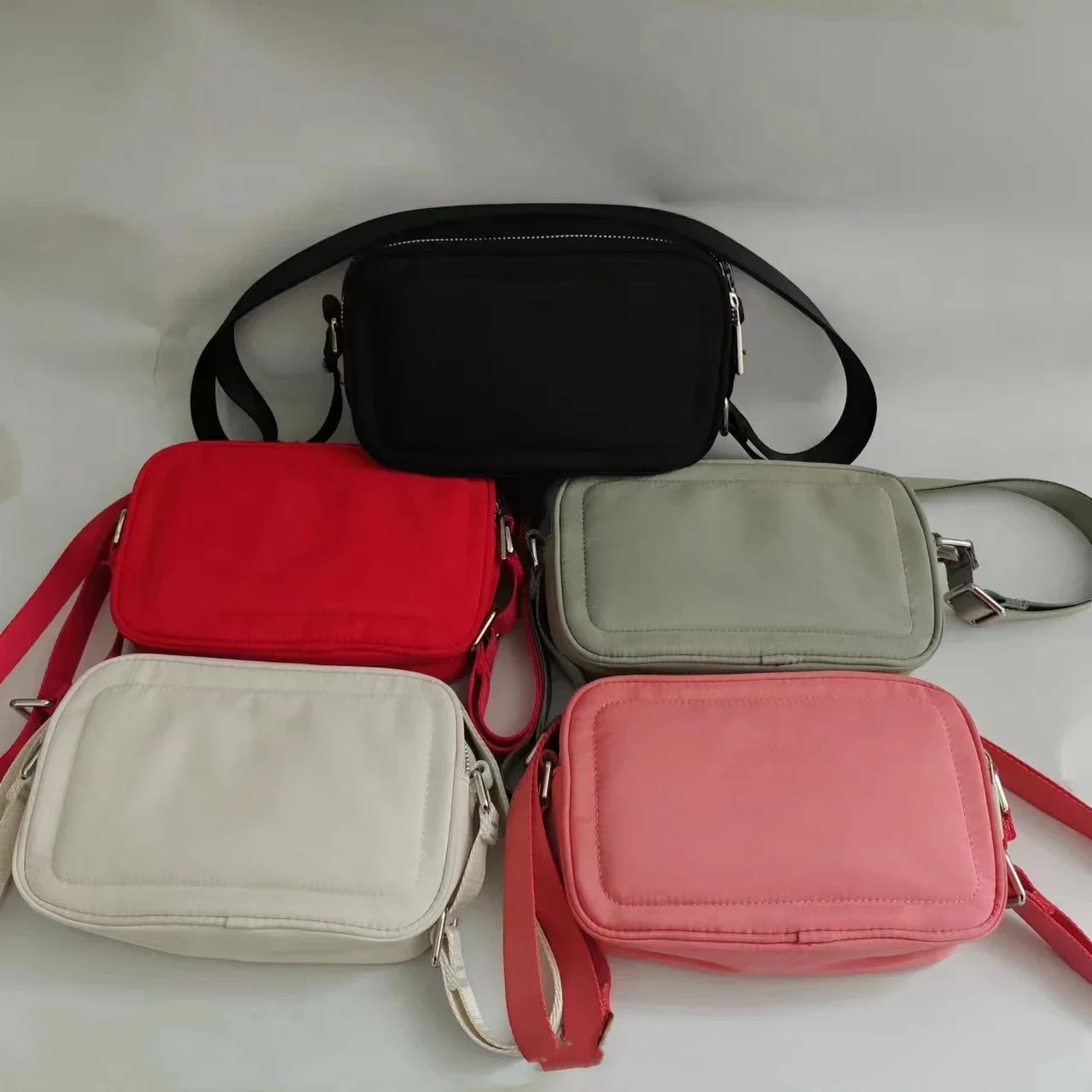 2L Belt Bag Fashion Casual Women's Diagonal Bag  On The Move Travel Crossbody Camera Bag Unisex Outdoor Sport Backpack