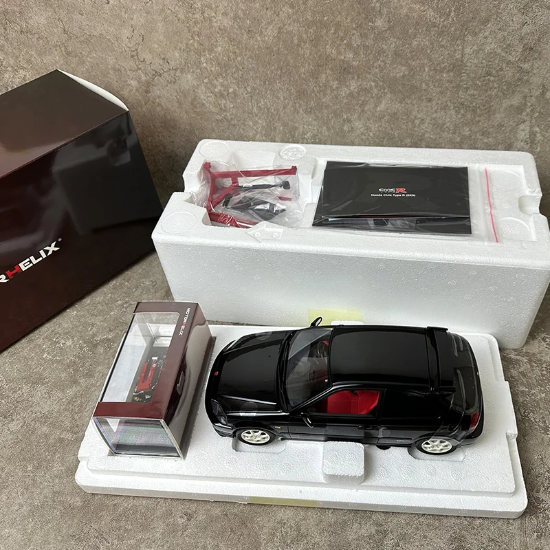 Honda Civic Type R 1/18 ダイキャスト Amazon | MOTORHELIX 1/18 ホンダ シビック Type R (EK9) Spoon