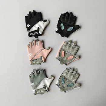 Women’s Half-Finger Fitness Gloves 1