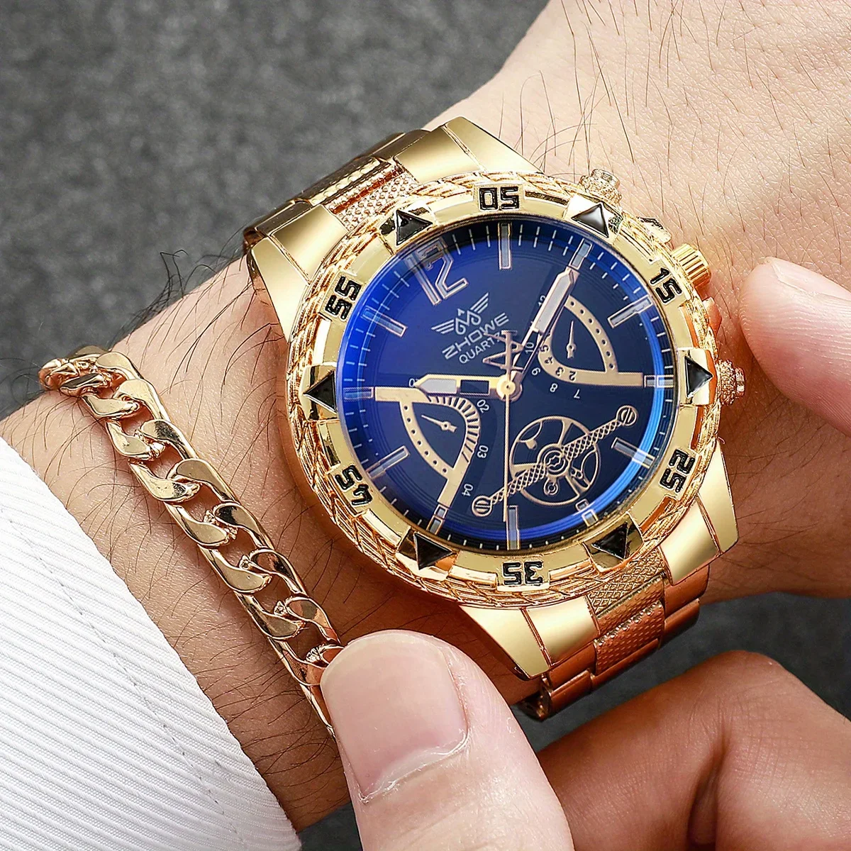 4pcs Fashion Mens Watch Casual Gold Strap