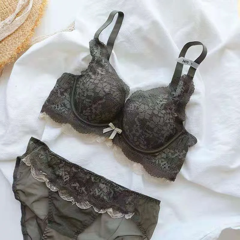 Sexy Lace Lingerie Women's Small Breasts Gathered and Closed