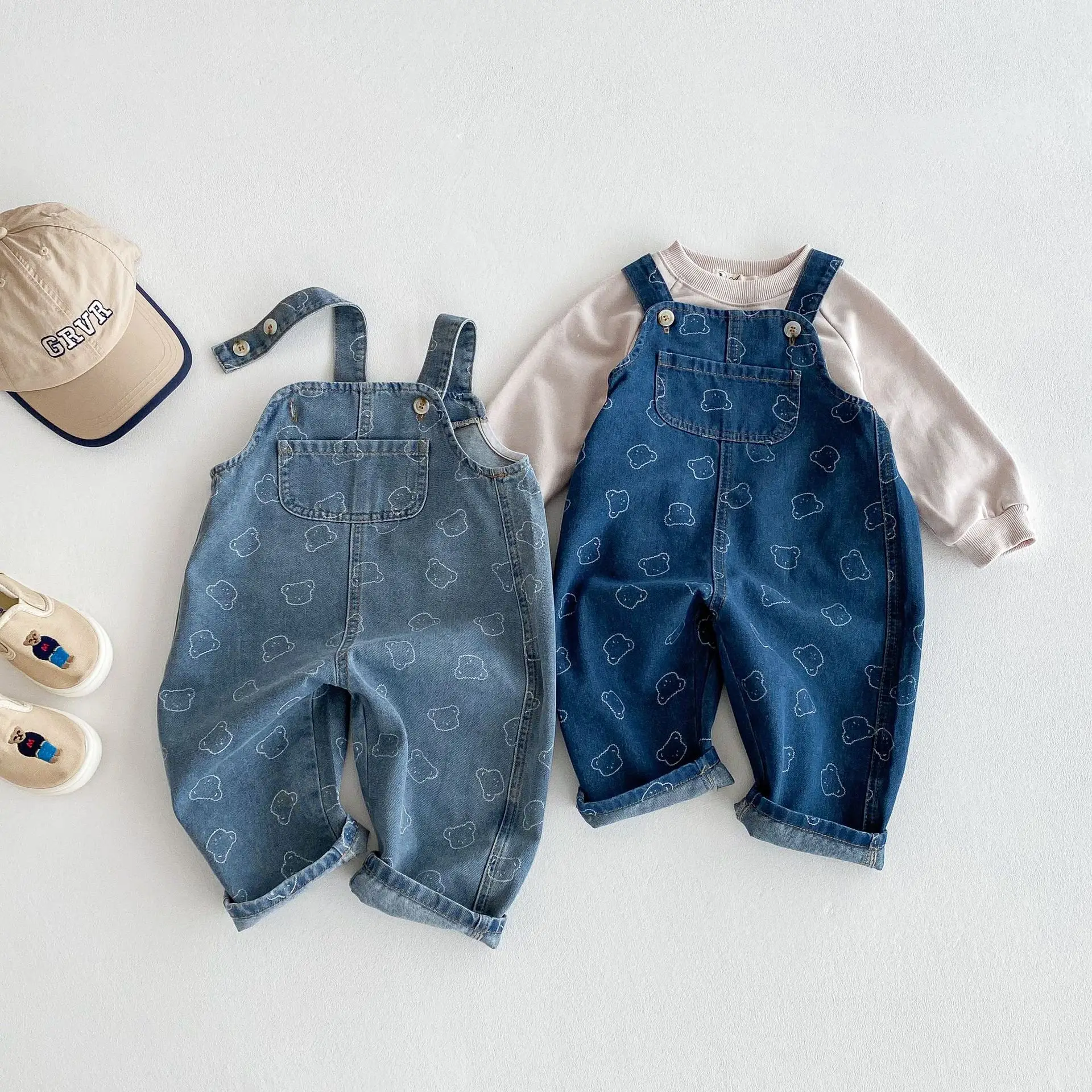 2025 Spring New Children Loose Denim Overalls Cotton Baby Girls Cartoon Bear Print Casual Pants Boys Strap Trousers Kids Jeans