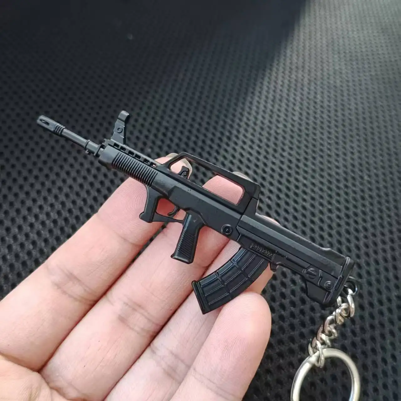 Miniature QBZ95 Rifle M1896 Pistol Model Alloy M7 G34 Toy Gun Keychain Bag Pendant Ornaments Children Toy Birthday Gift 4