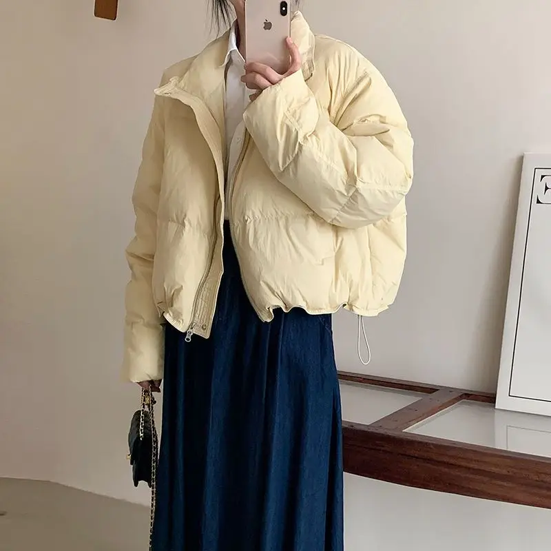 

2023 Winter Light Down Short Jacket Women White Duck Down Warm Coat Zipper Ladies Casual Loose Puffer Parka Outwear Y145