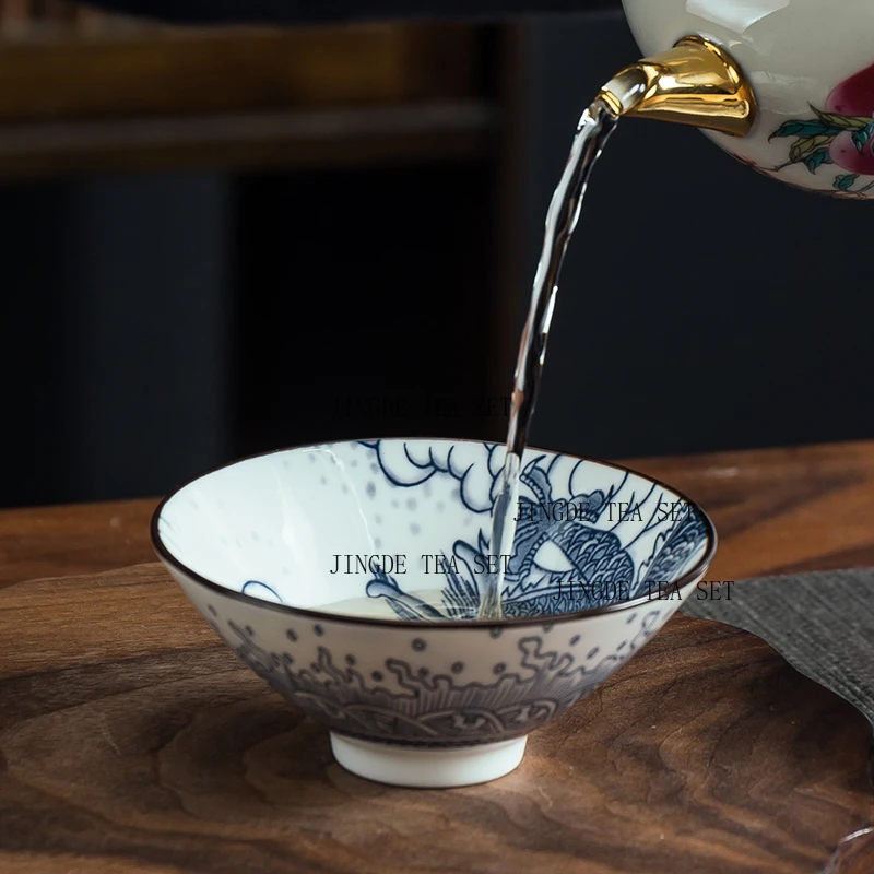 Single blue and white porcelain bamboo hat owner's teacup ceramic tea and wine tasting cup household small wine bowl