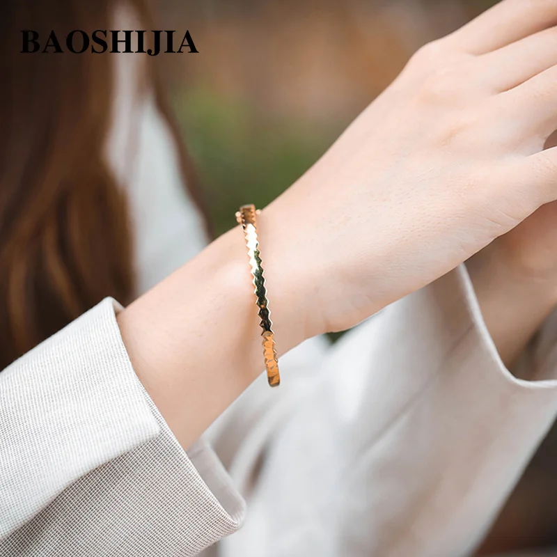 BAOSHIJIA Solid 18K Yellow Gold Fashion Natural Diamonds Bracelet Custom Jewelry Precious Exquiste Art Deco