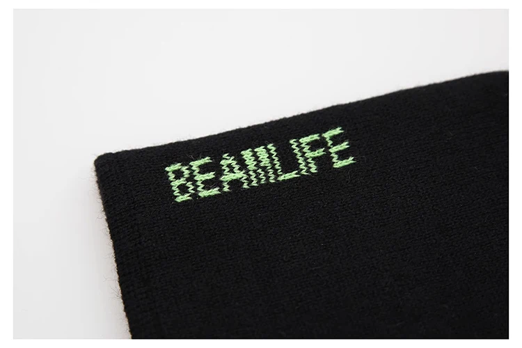 Gorro de punto con estampado gráfico de manos: estética urbana Y2K - true-deals-club
