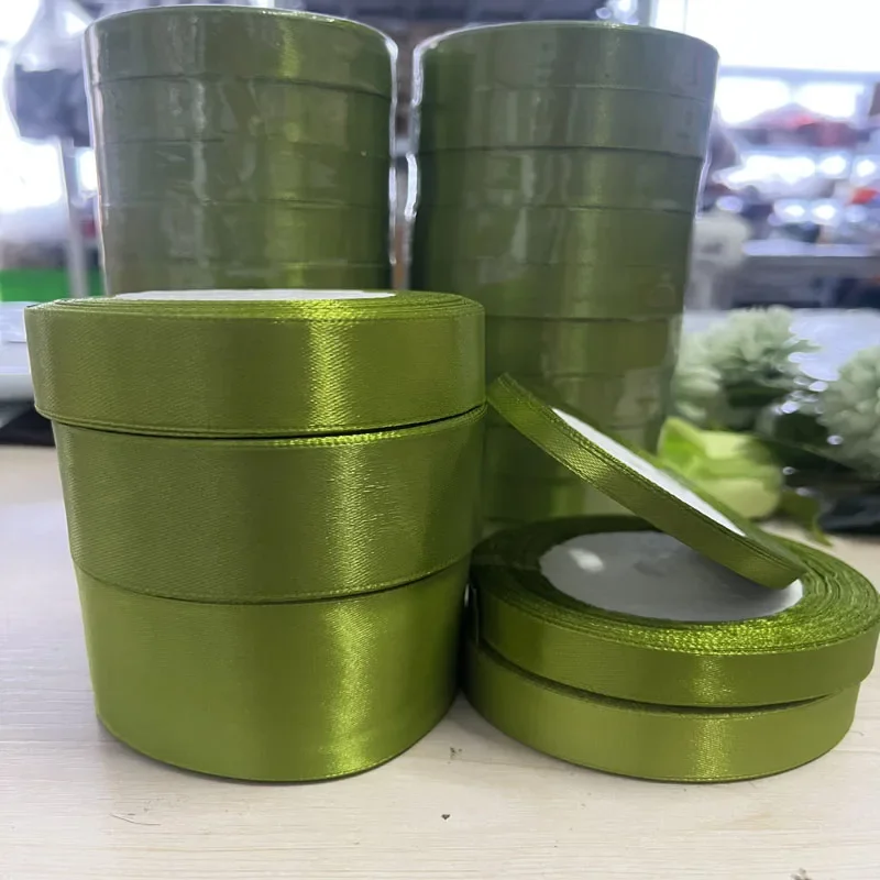 Versatile Green Grosgrain Ribbon for Crafts and Gift Wrapping
